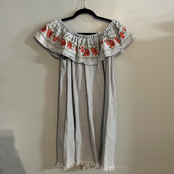 Easel Summer Señorita Chambray Off Shoulder Dress size medium - Picture 8 of 8